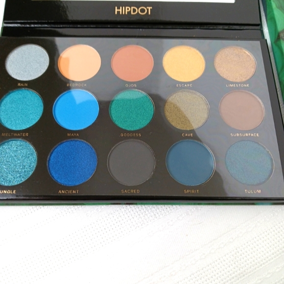 HIPDOT Cenote Eye Shadow Palette 15 Shades of Blue and Brown NEW - Picture 2 of 6